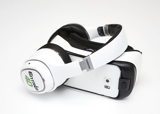 VR酔いを軽減する電気刺激ヘッドフォン「Entrim 4D」