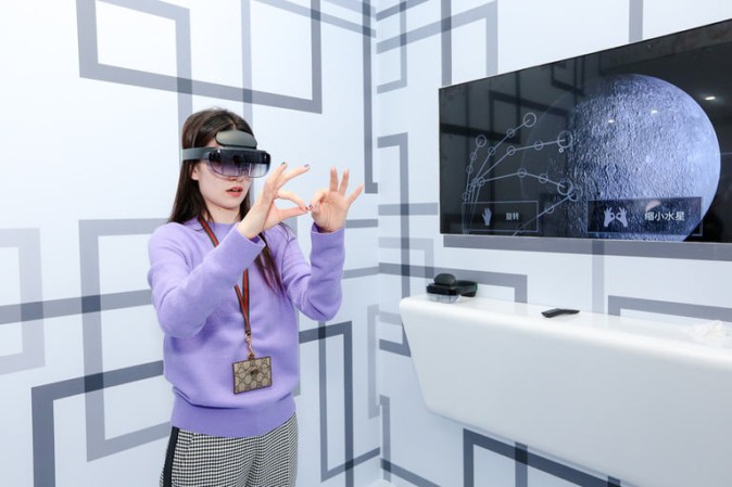 中国スマホメーカーのOPPO、ARヘッドセットを発表 2020年初頭発売へ | Mogura VR
